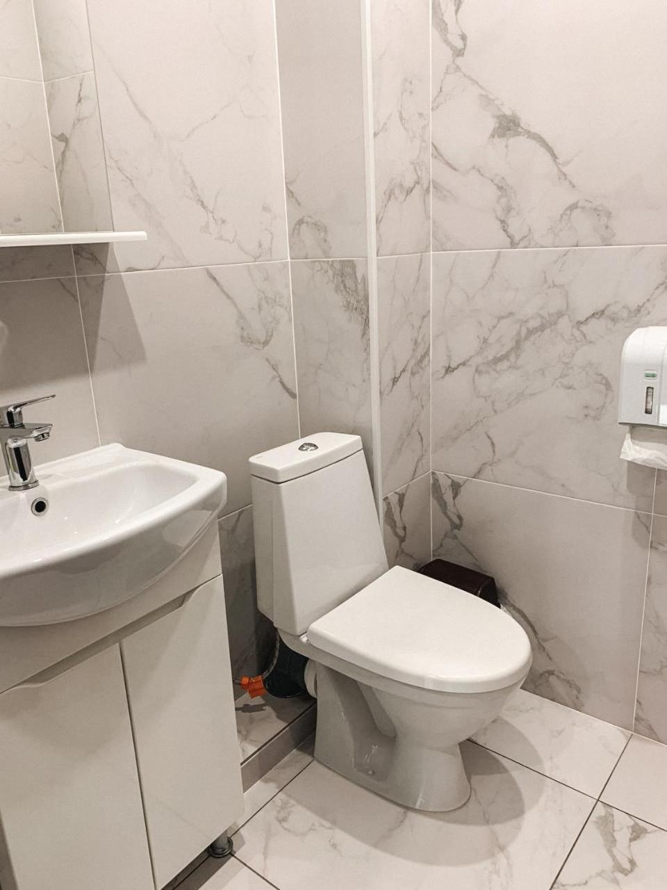 Apartmets Domovik мира 11с кв 7 вместительная трёхкомнатная Apartment Mukacheve