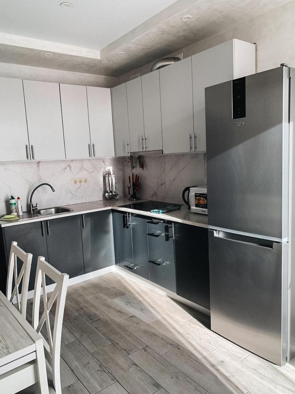 Апартаменты Apartmets Domovik мира 11с кв 7 вместительная трёхкомнатная *